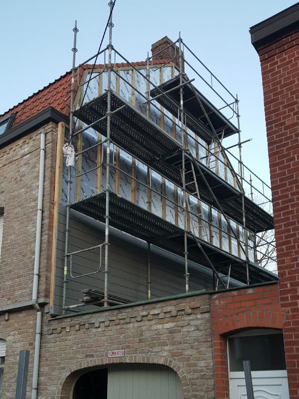 Isolation De Pignon En Bardage De Fibre De Ciment A Wervicq Sud En Cours