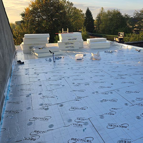 Rénovation complète d’une toiture plate à Comines-Warneton